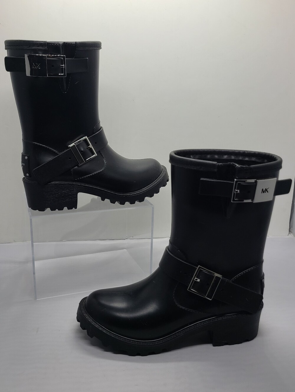 Michael Kors Black Chunky Lug Mid-Calf Buckle Boots - Girl size 3Y / 4Y